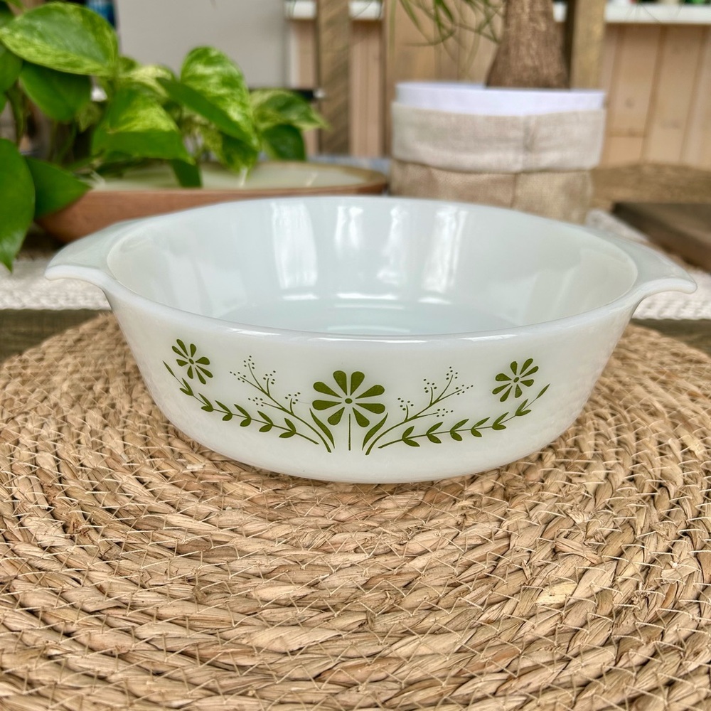 9” McKee Glasbake Vintage Green Floral “Daisy” MilkGlass Oven Proof